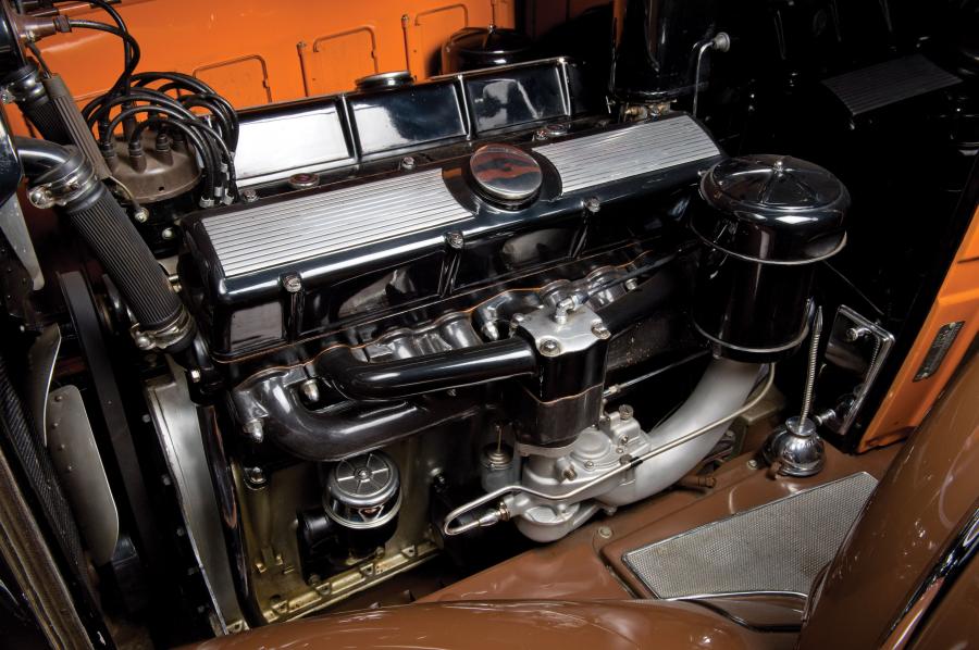  Cadillac Series 370A V12 Phaeton 1931 года  (фото 3 из 6)